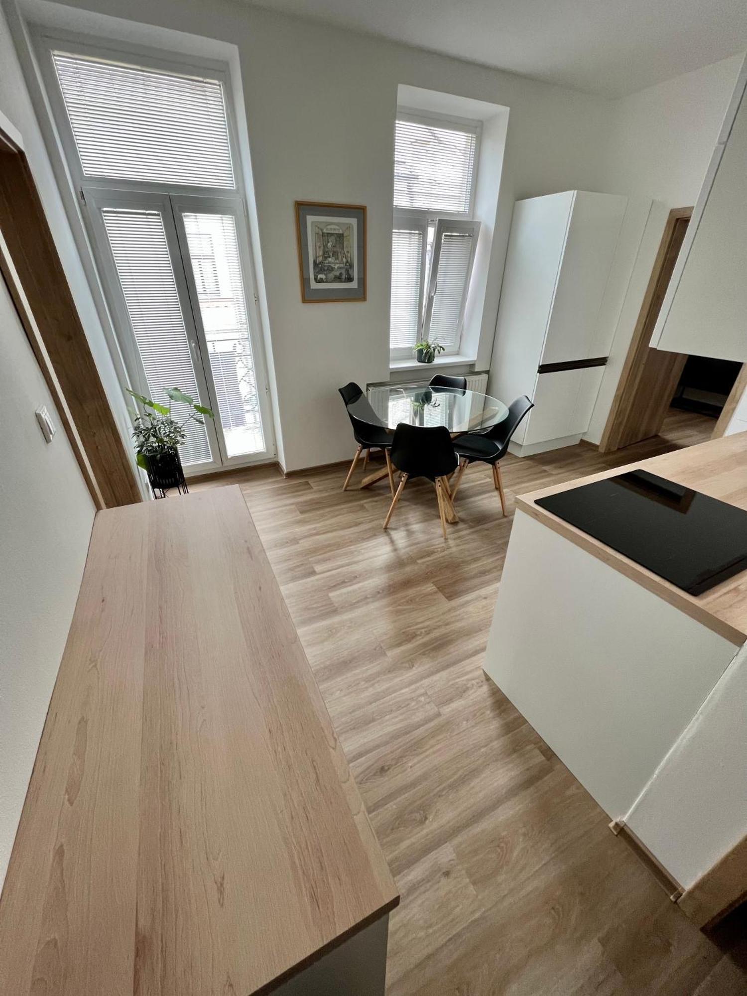 Susilova 14 Apartments III Přerov Buitenkant foto